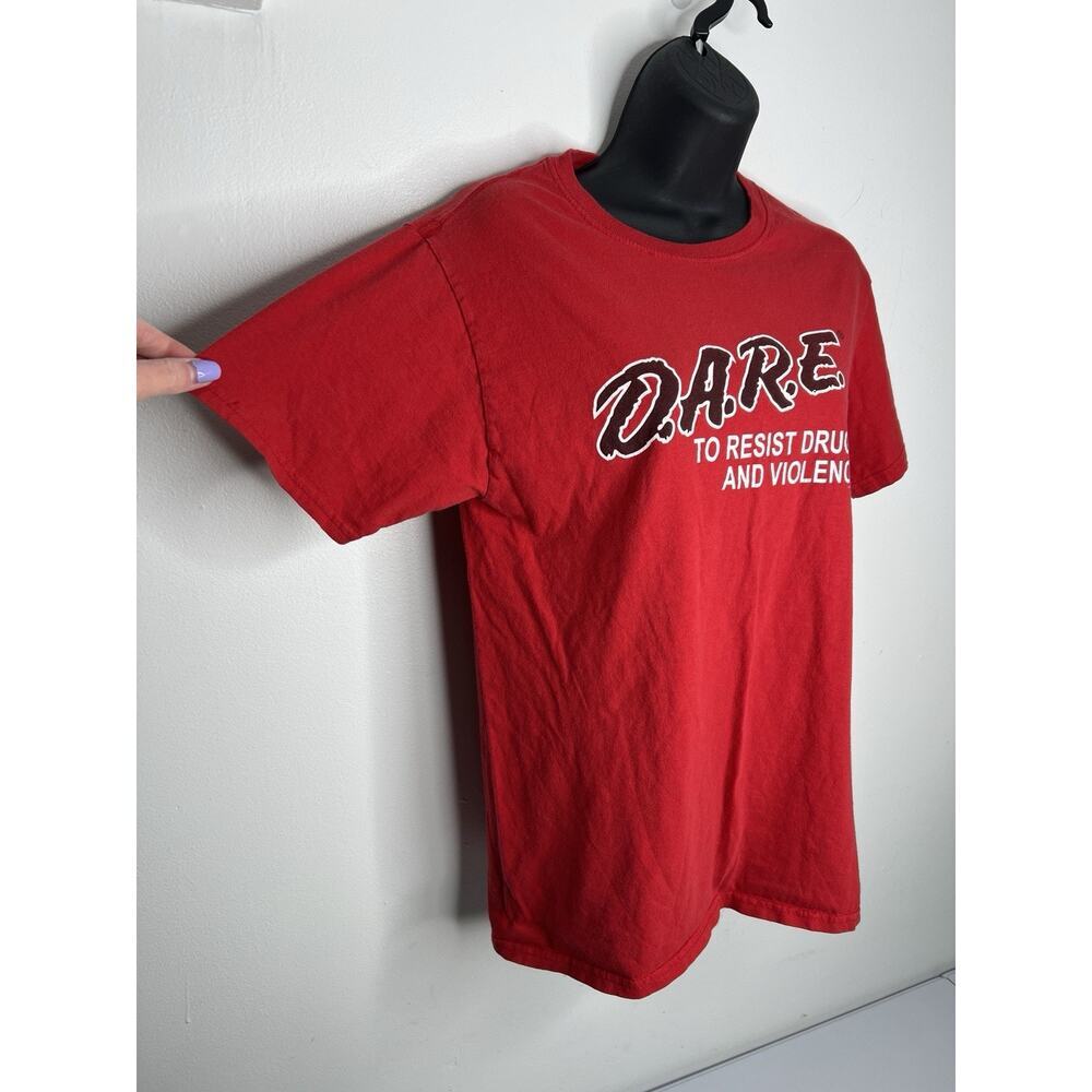 Vintage Dare Shirt Red Resist Drugs Fruit of the Loom Silver Y2K 90s Size Small - Picture 5 of 12